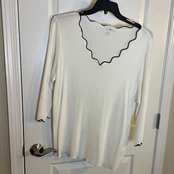 Roz & Ali Women's Scalloped Neck Sweater - Picture 1 of 3